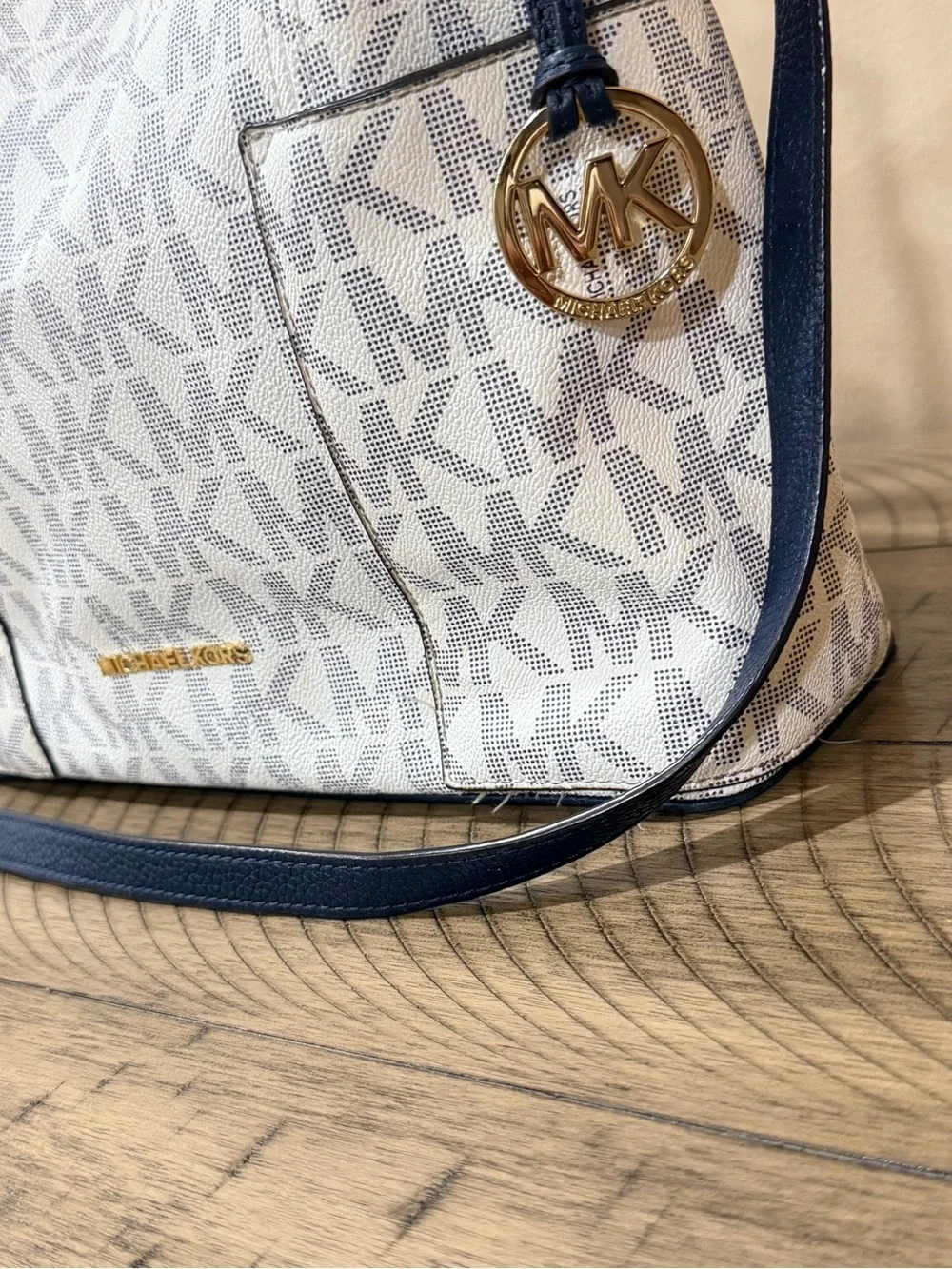 Michael Kors White & Navy Logo-Print Tote with Gold MK Charm
